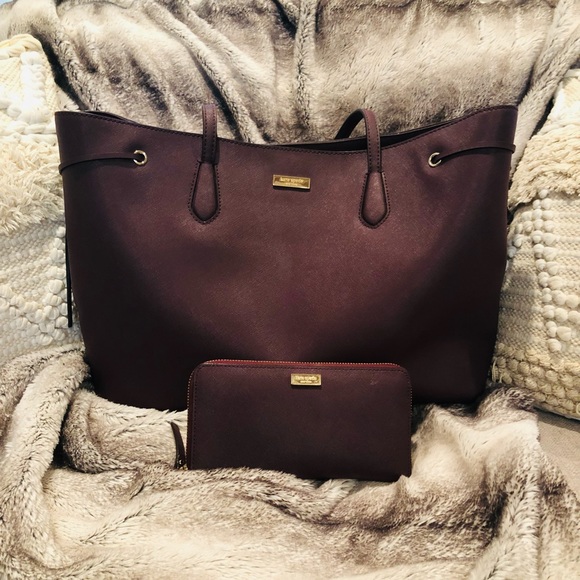 Michael Kors handbag and matching wallet. - Picture 1 of 5